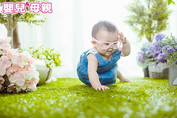 【護眼衛教】 ４類飲食＋１招按摩操， 從嬰幼兒時期就幫孩子顧好眼睛！
